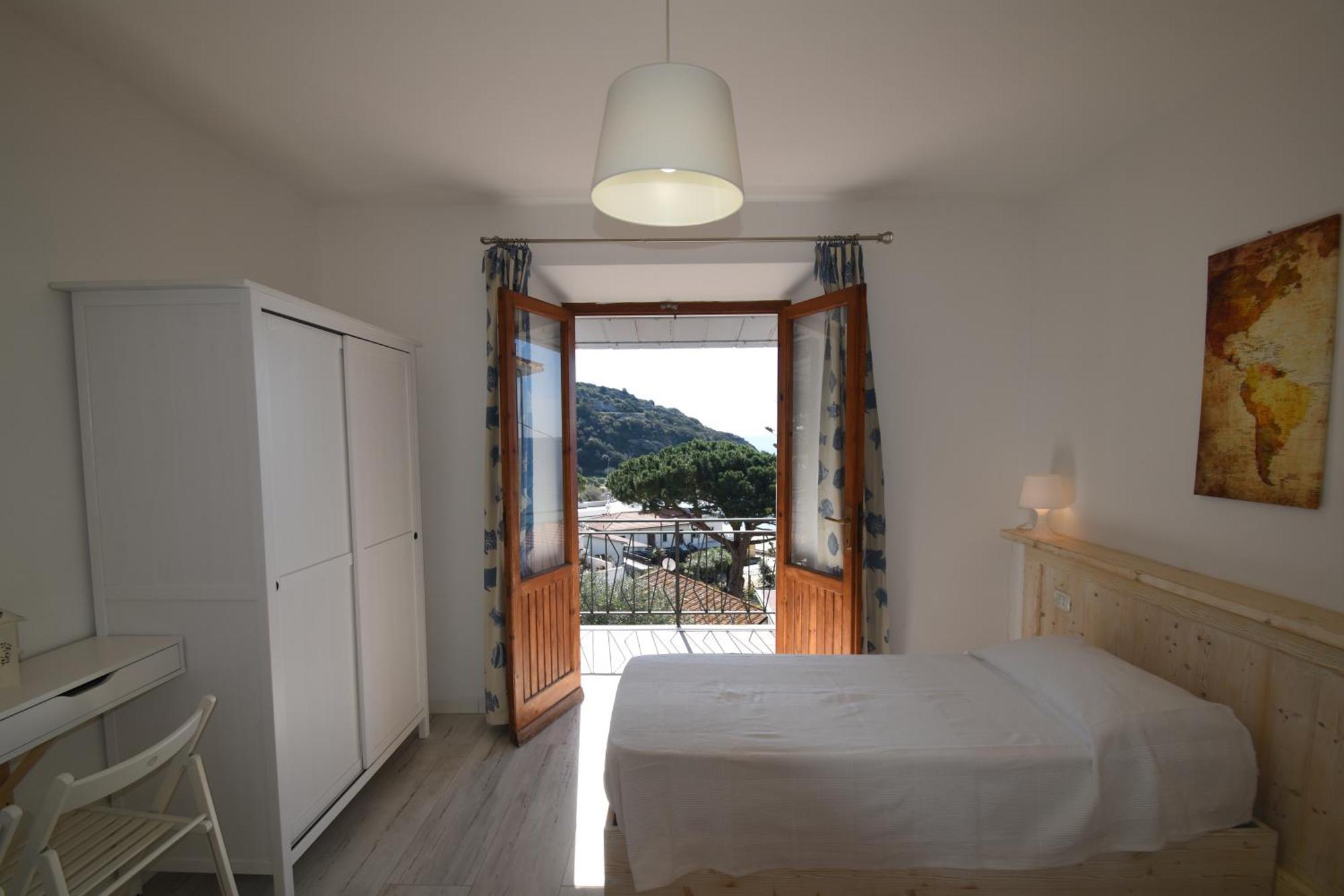 Appartamenti Cavoli - Vista Mare Con Terrazze, Clima E Posti Auto Spiaggia di Cavoli Buitenkant foto