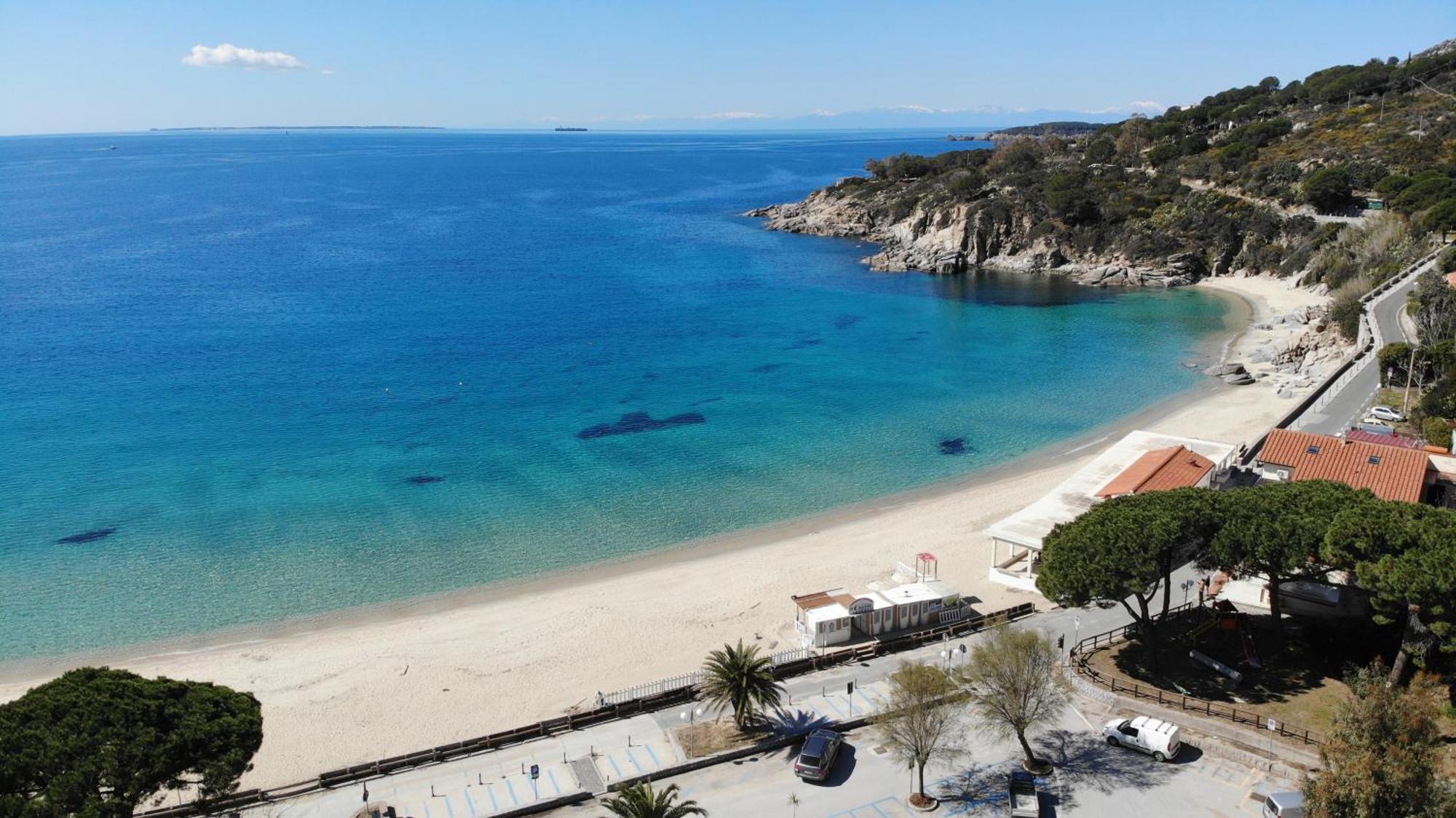 Appartamenti Cavoli - Vista Mare Con Terrazze, Clima E Posti Auto Spiaggia di Cavoli Buitenkant foto