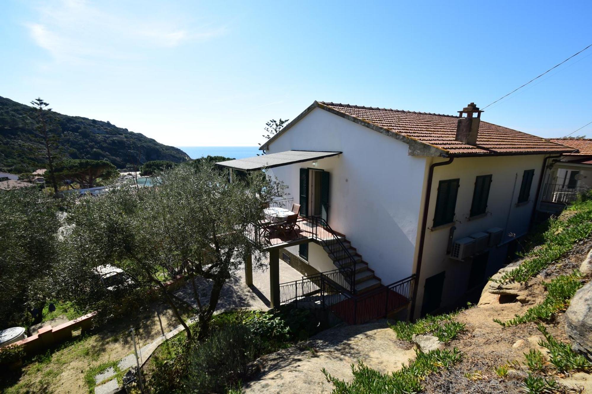 Appartamenti Cavoli - Vista Mare Con Terrazze, Clima E Posti Auto Spiaggia di Cavoli Buitenkant foto